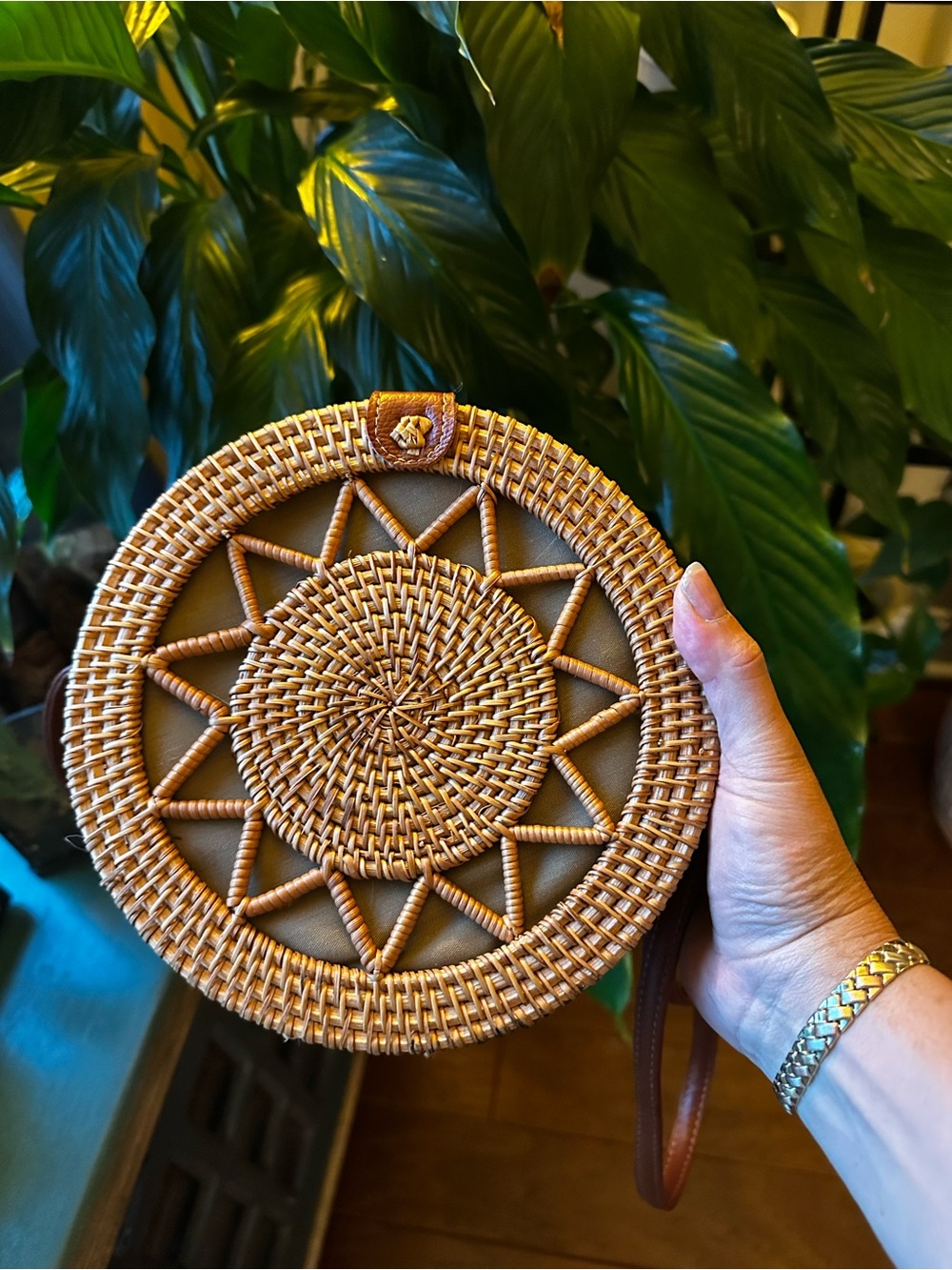 Handwoven Round Rattan Shoulder Bag in Natural Tan